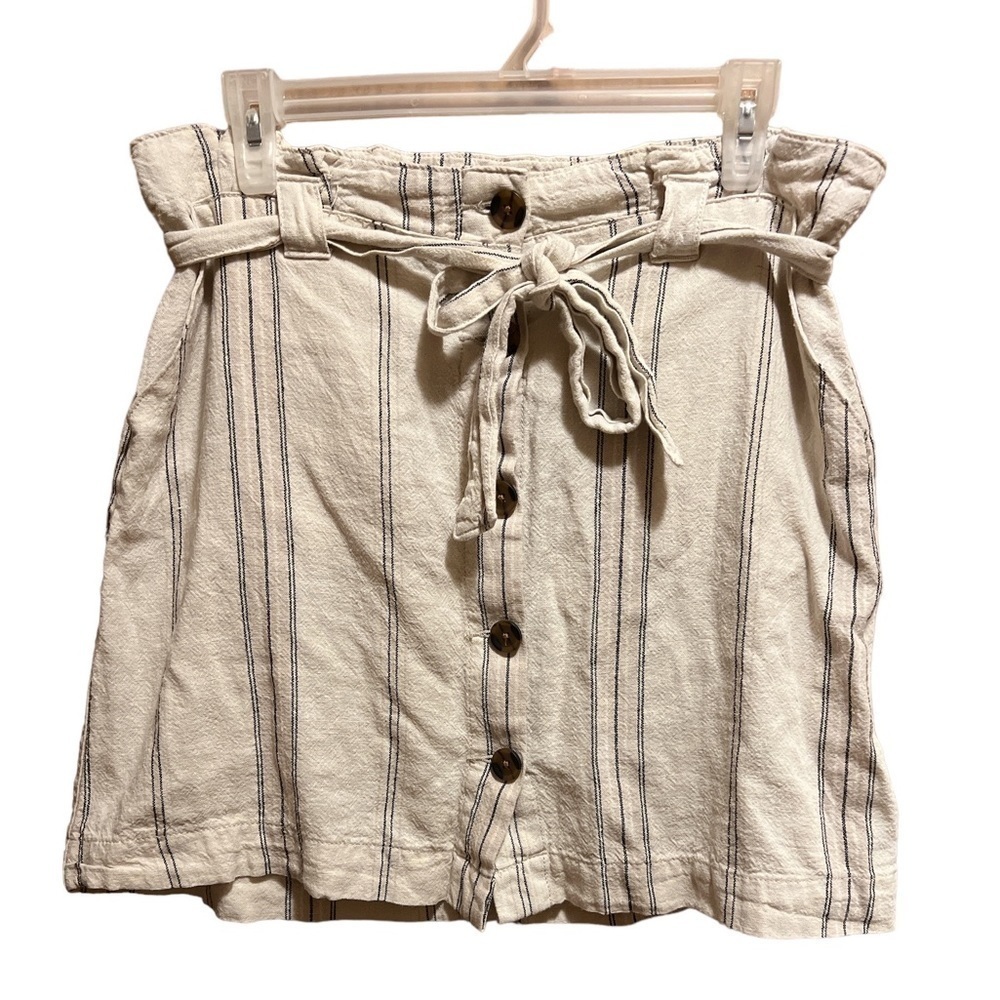 Maurice’s Linen button skirt Size 6
